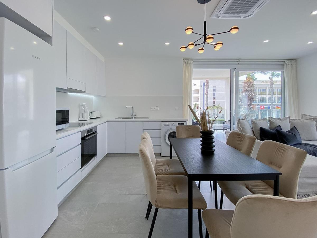 Phaedrus Living: Seaview Luxury Flat Limnaria 134 Apartment Paphos Exterior photo